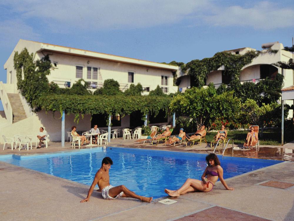 Greta Beach Hotell Anissaras Eksteriør bilde