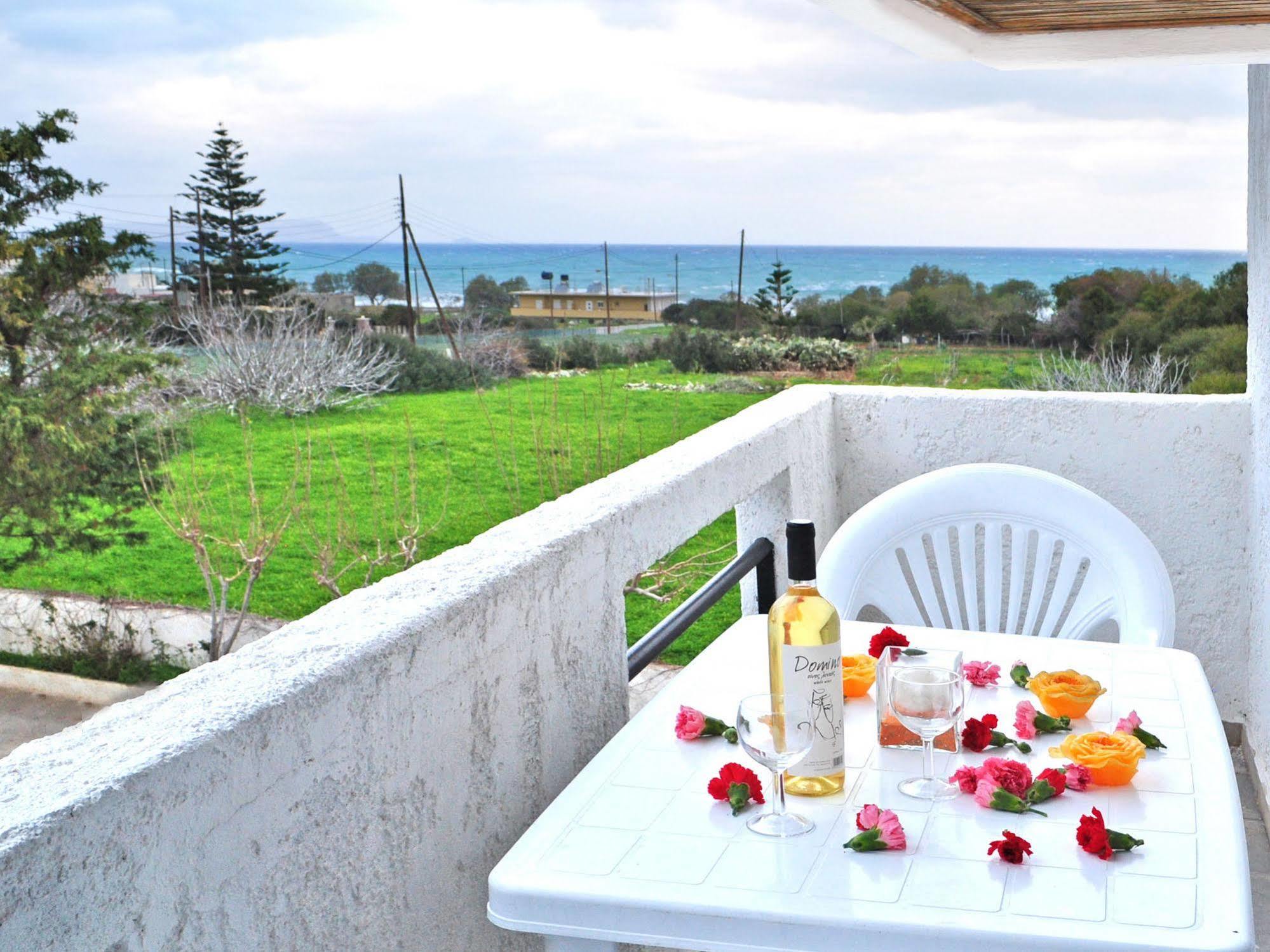 Greta Beach Hotell Anissaras Eksteriør bilde